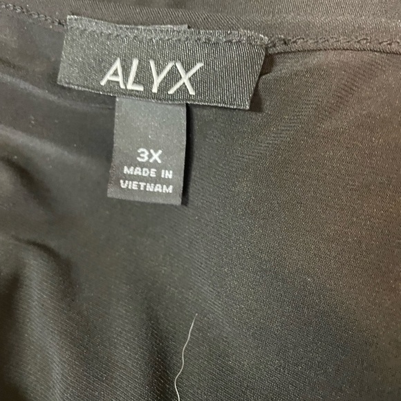 ALYX Leopard Print Blouse, plus sized. - Picture 4 of 4